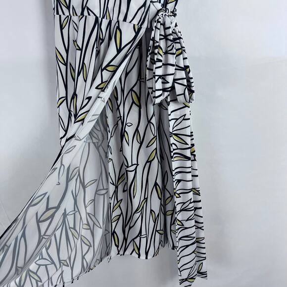 Diane Von Furstenburg Size 8 Silk Yellow and Black Wrap Dress Knee Length - Picture 4 of 7